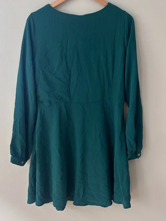 ModCloth Green Bell Sleeve Fit and Flare Dress - Picture 3 of 6